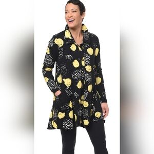 Snapdragon & Twig Abstract Button Down Tunic With Pockets Size Small